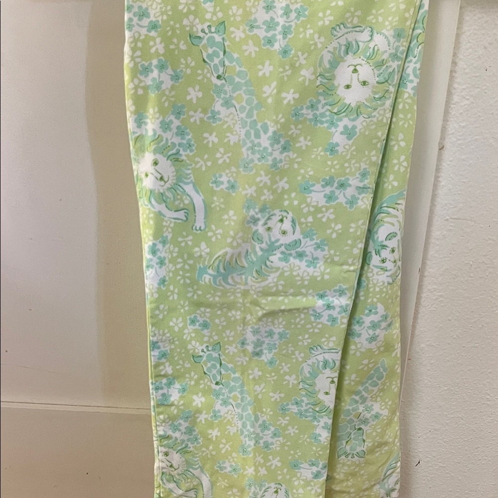 Lilly Pulitzer Pastel Green Lion Print Cropped Pants